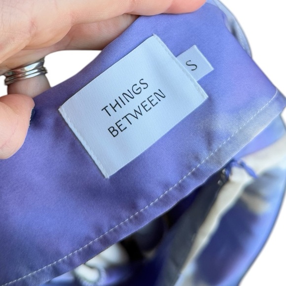 Things Between Mid Rise Satin Multicolor Midi Skirt Size Small NWOT - Picture 4 of 6